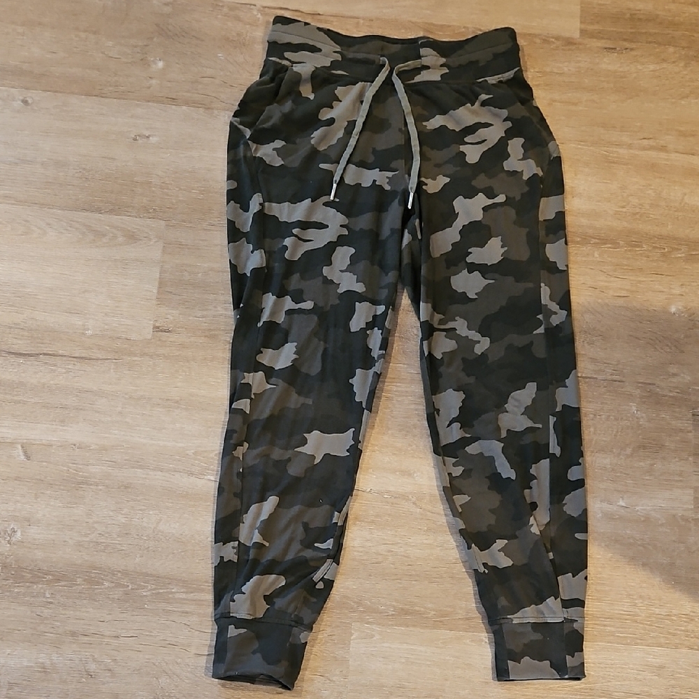 Lululemon Camo Sweatpants / Joggers